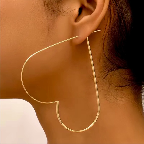 Heart of Gold Oversized Hoop Earrings - Picture 1 of 2